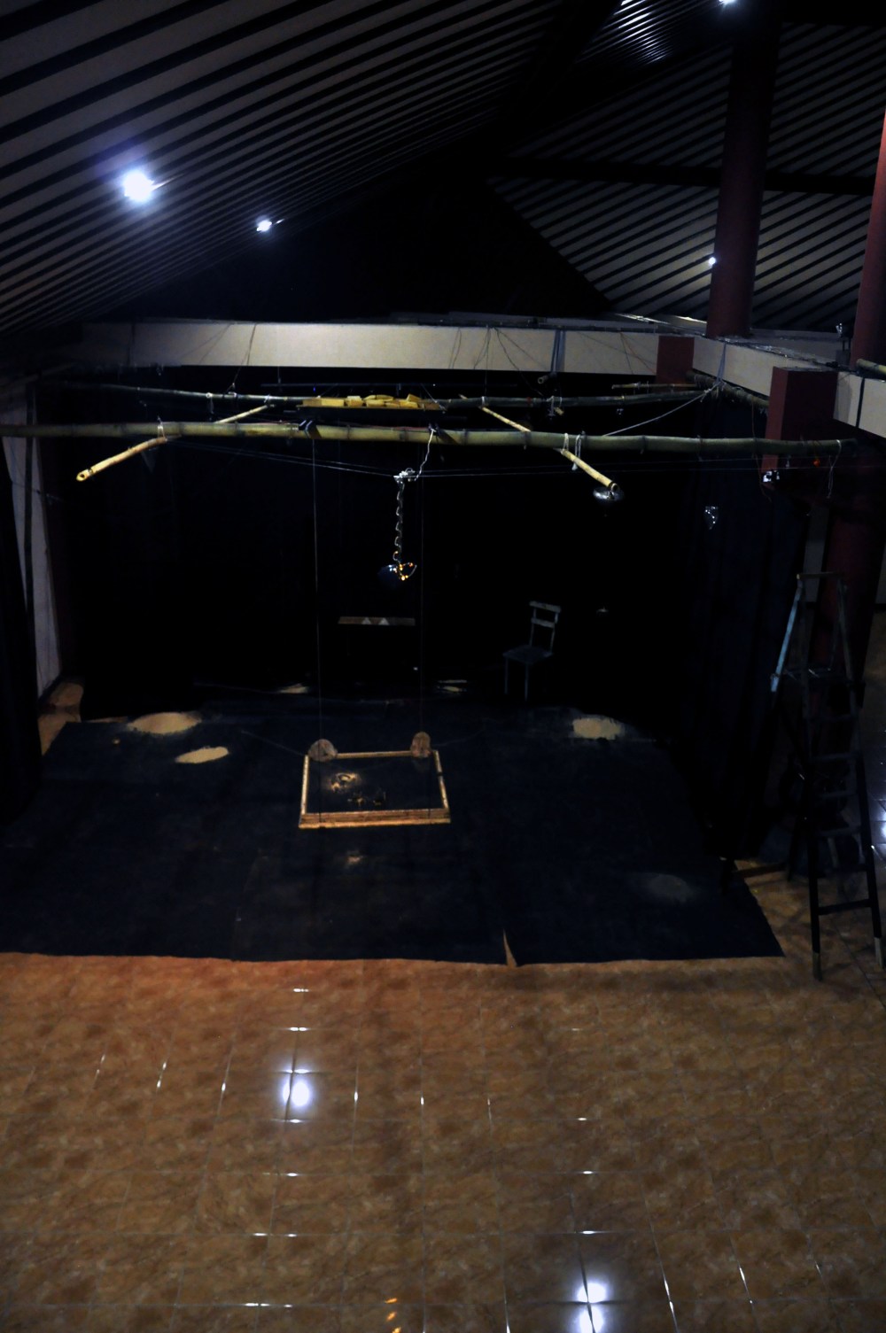 Galeri ISI Surakarta.Boite noir; Automne 2085