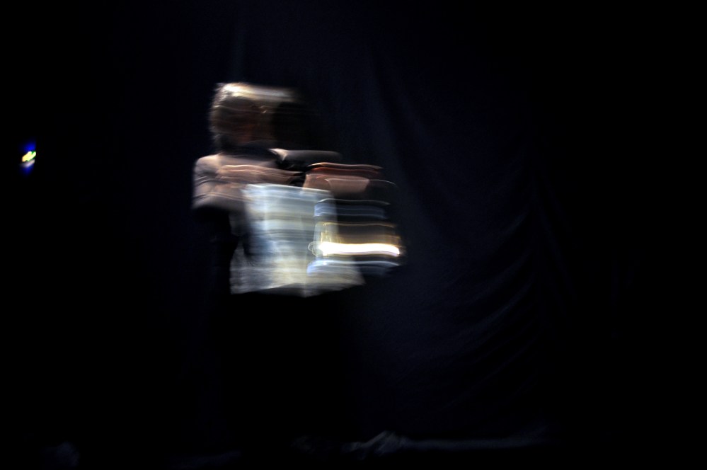 13. Lampe sur plateau JU. Automne2085